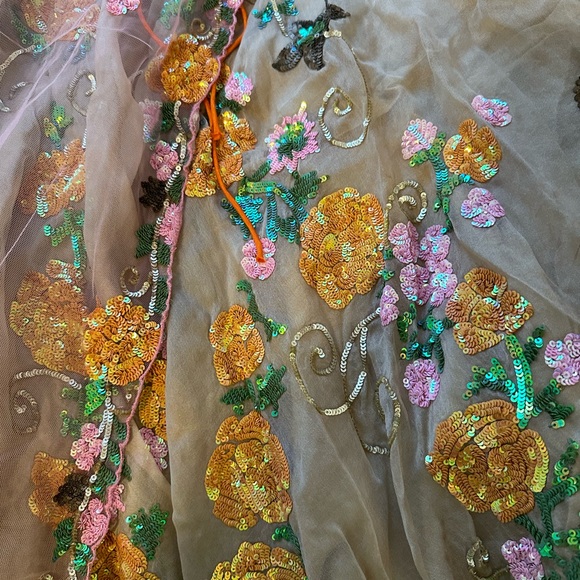 Golden Miku Kumar Designer Lehenga with blouse and dupatta - Picture 4 of 5